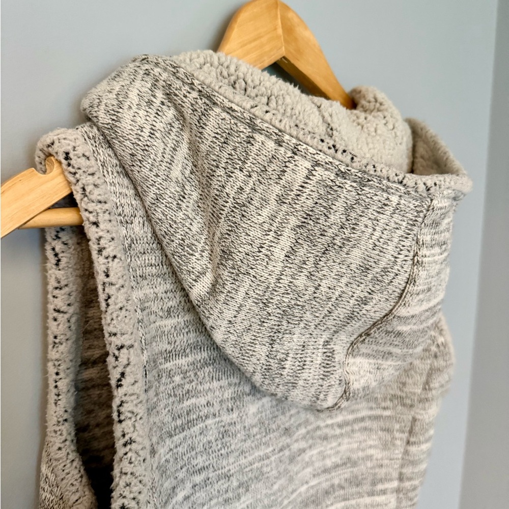 Kuhl Alaska Women’s Cozy Sleeveless Zip-Up Hooded Vest w/ Pockets - Heather Gray - Picture 10 of 12